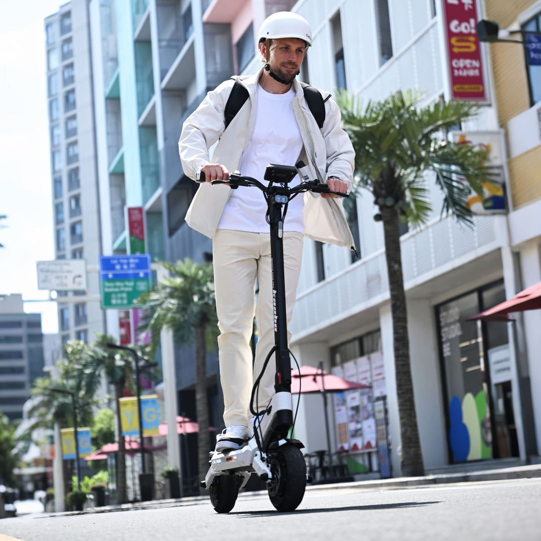 Kaabo Mantis King Pro Electric Scooter – 37 MPH, Dual 1200W Motors, 60V 18Ah Battery