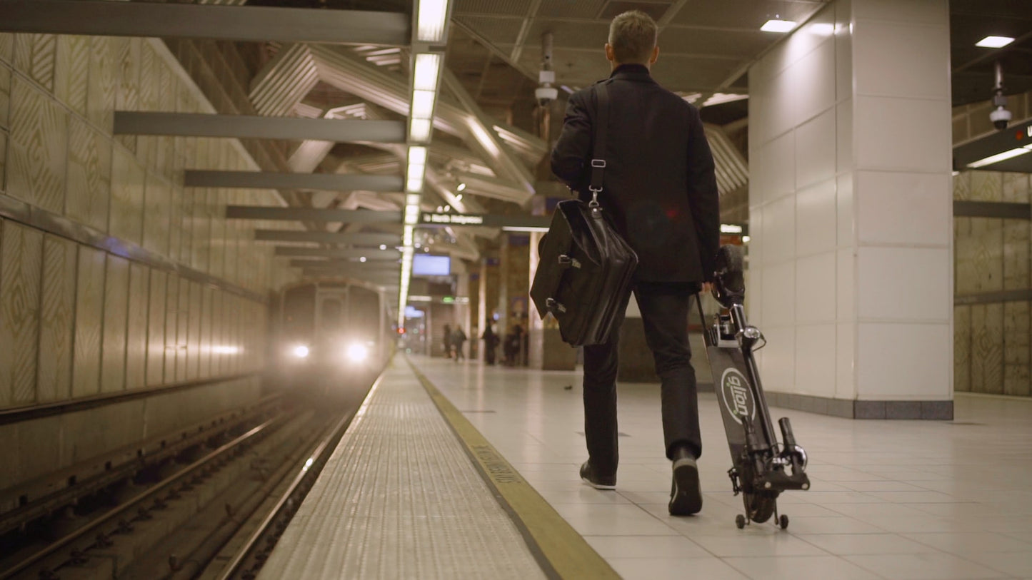 Glion Dolly Model 225 Electric Scooter