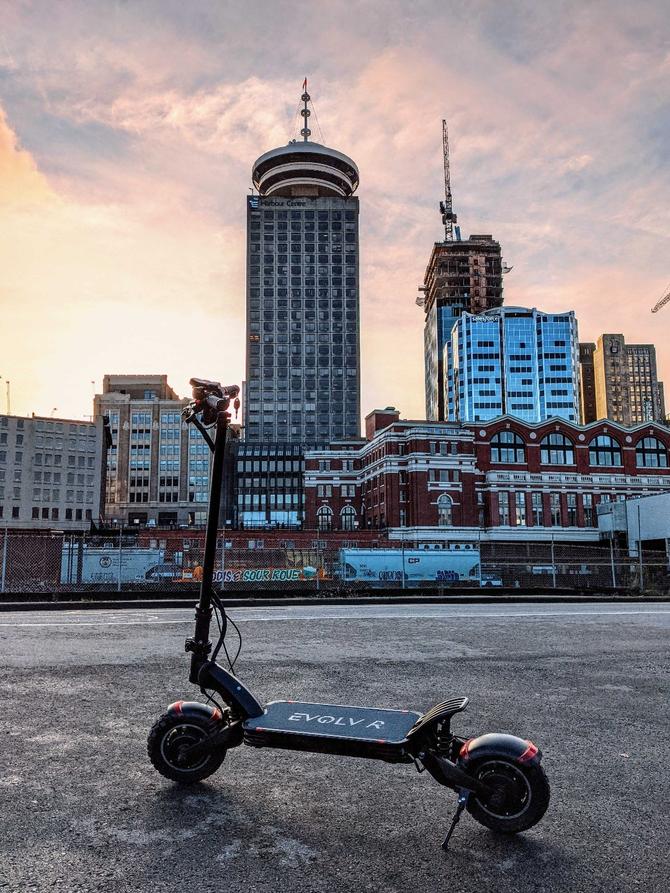 Evolv Pro-r Electric Scooters - Samsung 60V 21Ah 